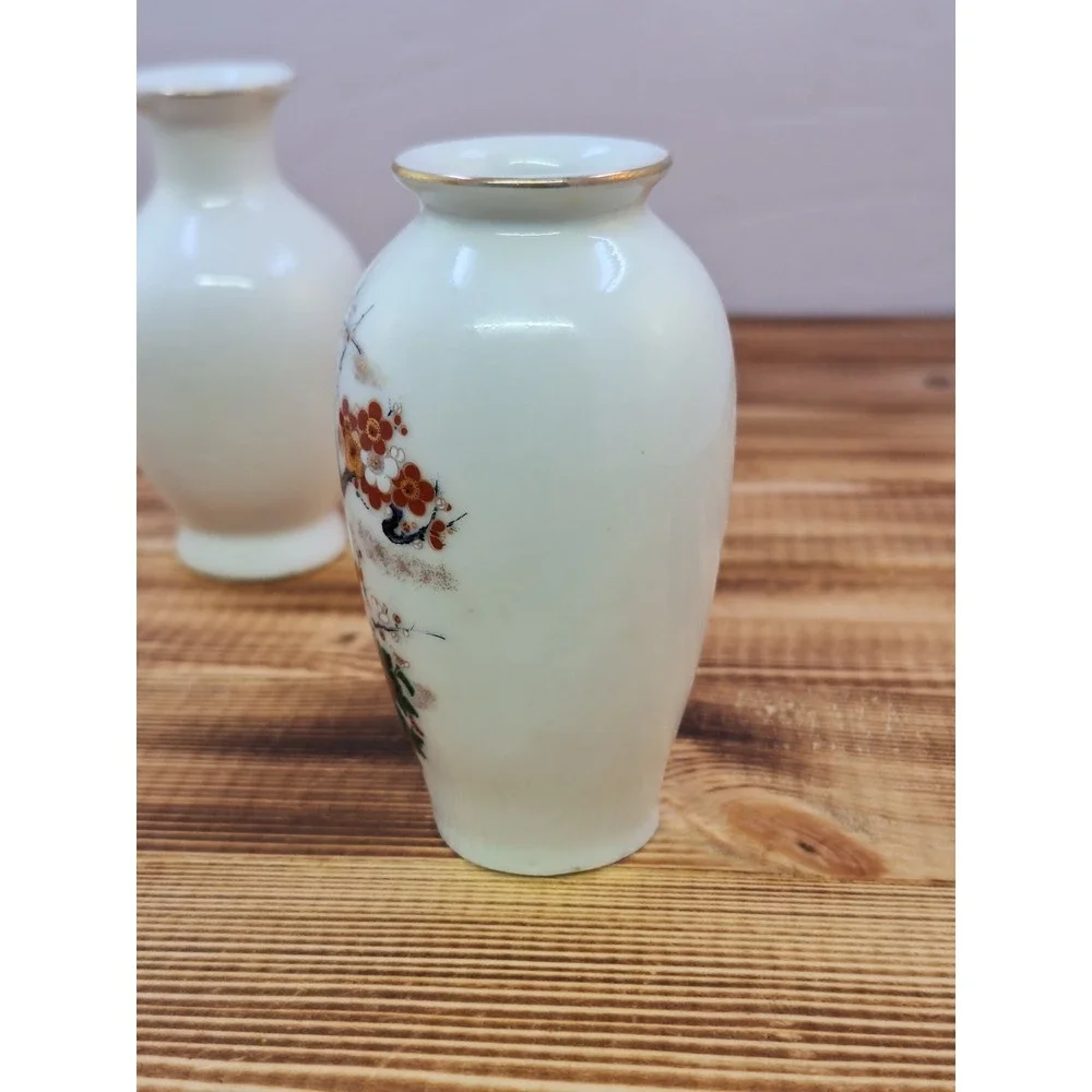 2 Japanese Porcelain 4